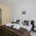 Cabacum Plaza Beach - High-speed Wifi Апартаменты Золотые Пески