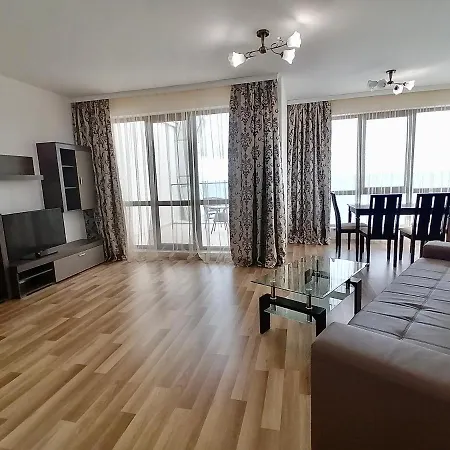 Cabacum Plaza Beach - High-speed Wifi Apartment *