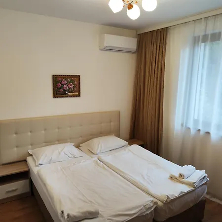 Cabacum Plaza Beach - High-speed Wifi Apartment Golden Sands