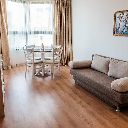 Cabacum Plaza Beach - High-speed Wifi Apartment Golden Sands