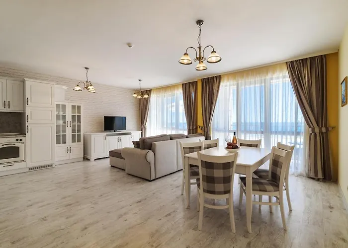 Cabacum Plaza Beach - High-speed Wifi Apartment